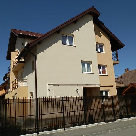 Garsoniera Strada Bucegi Leilighet Sibiu Eksteriør bilde